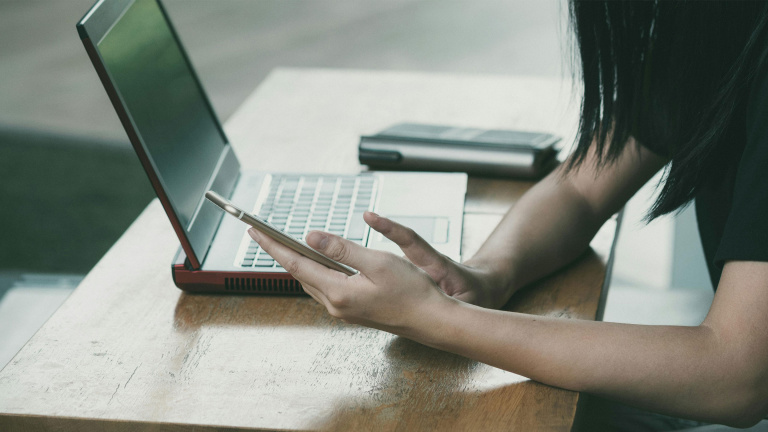 Amore e odio di una vita (perennemente) online